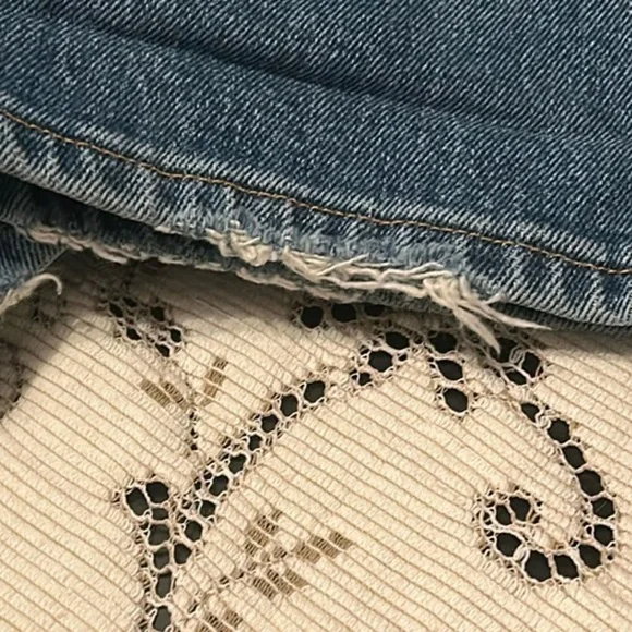 Abercrombie & Fitch The 90s Straight Ultra High Rise Jeans Medium Wash 28 Short - Picture 6 of 7